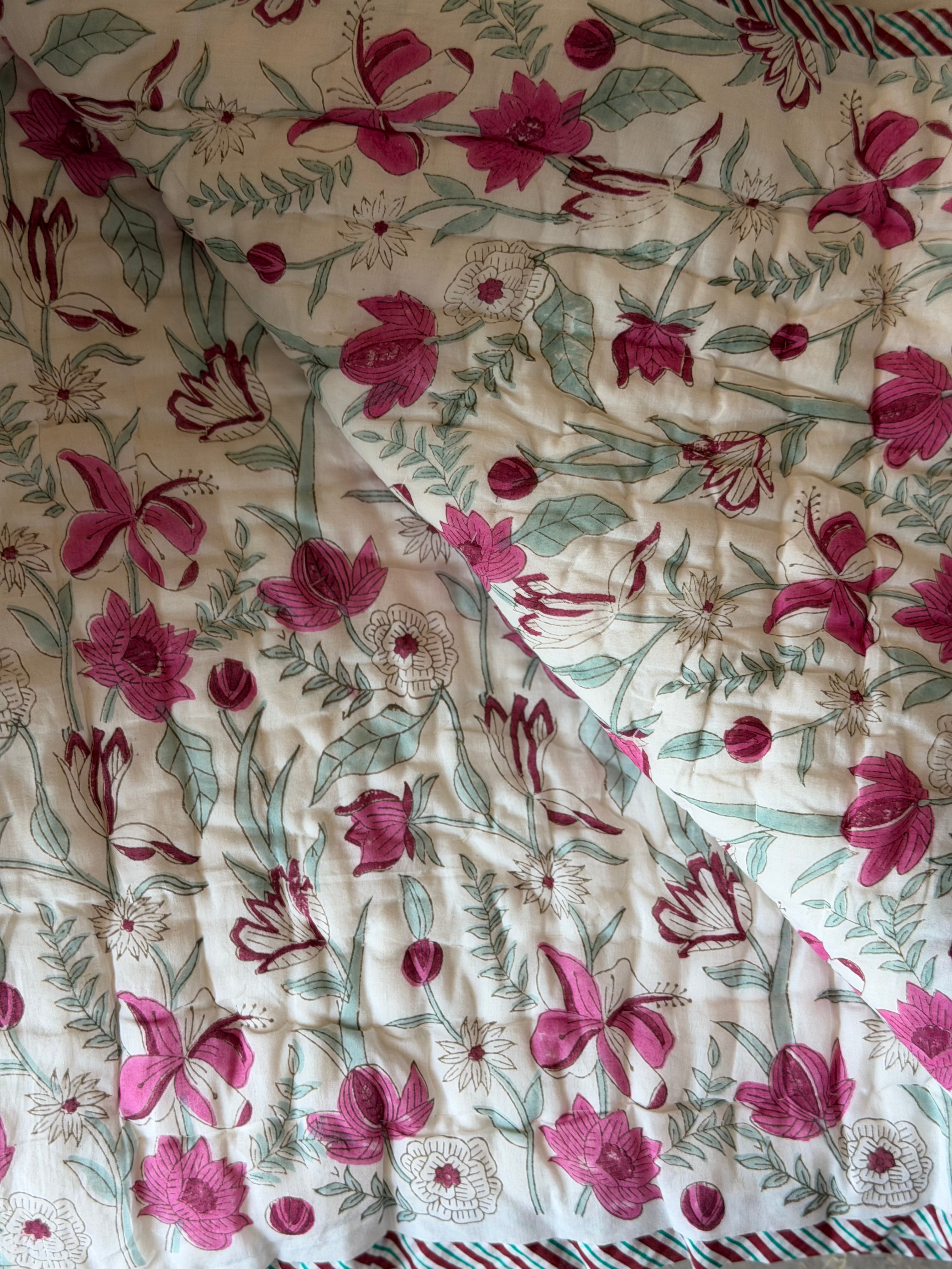 Laal Gudhel Double Bed Quilt