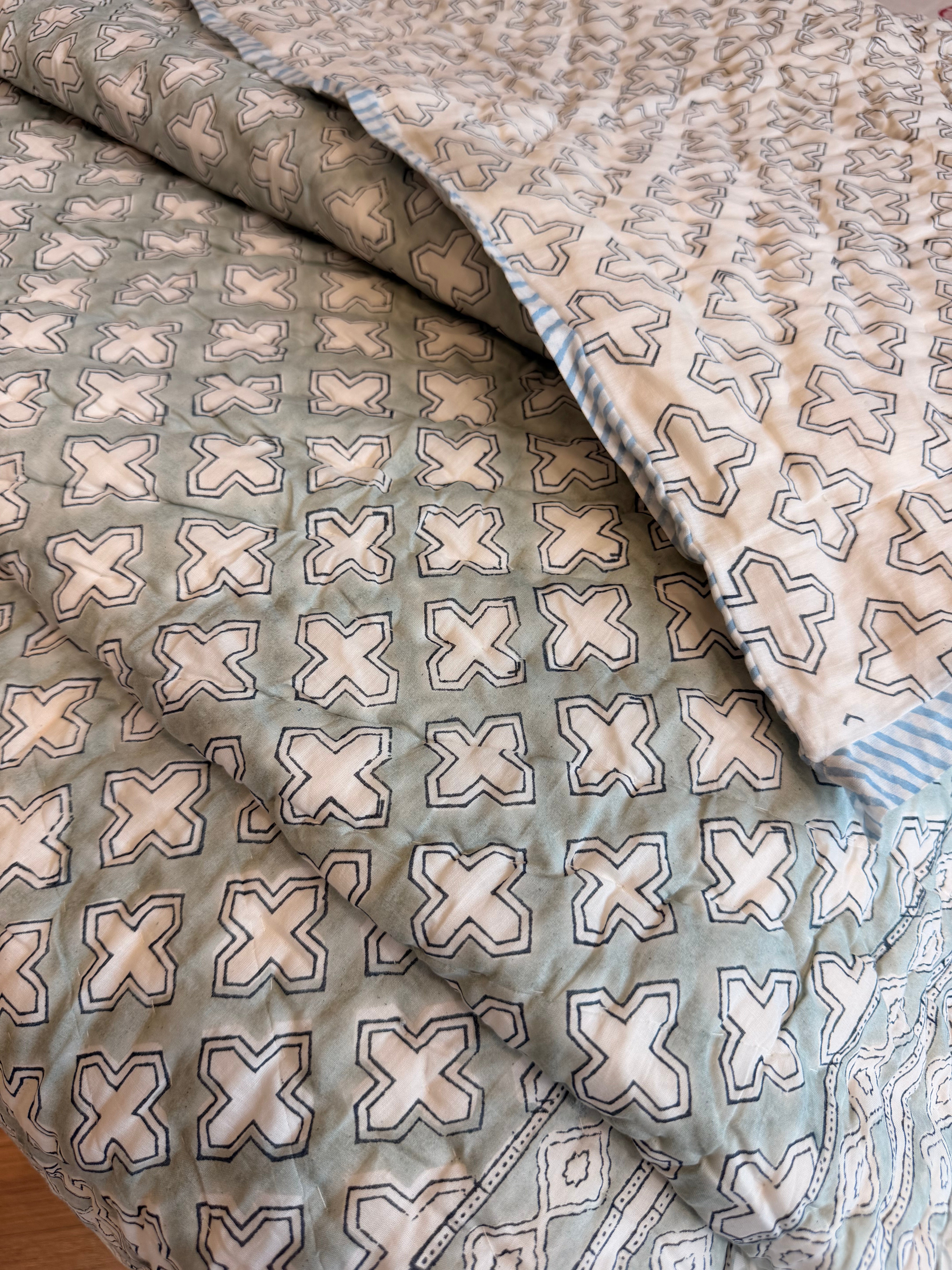Green Geometric Double Bed Quilt