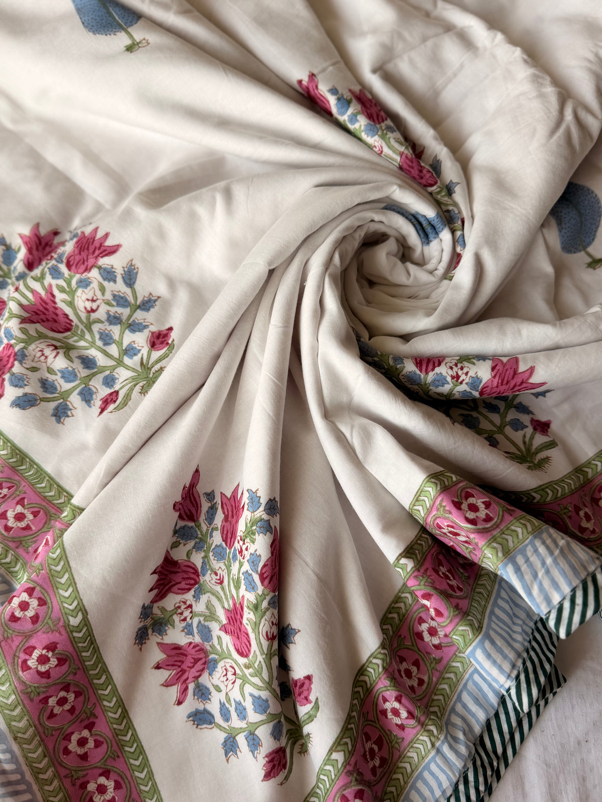 Pink Kamal Butta  Double Bed Dohar