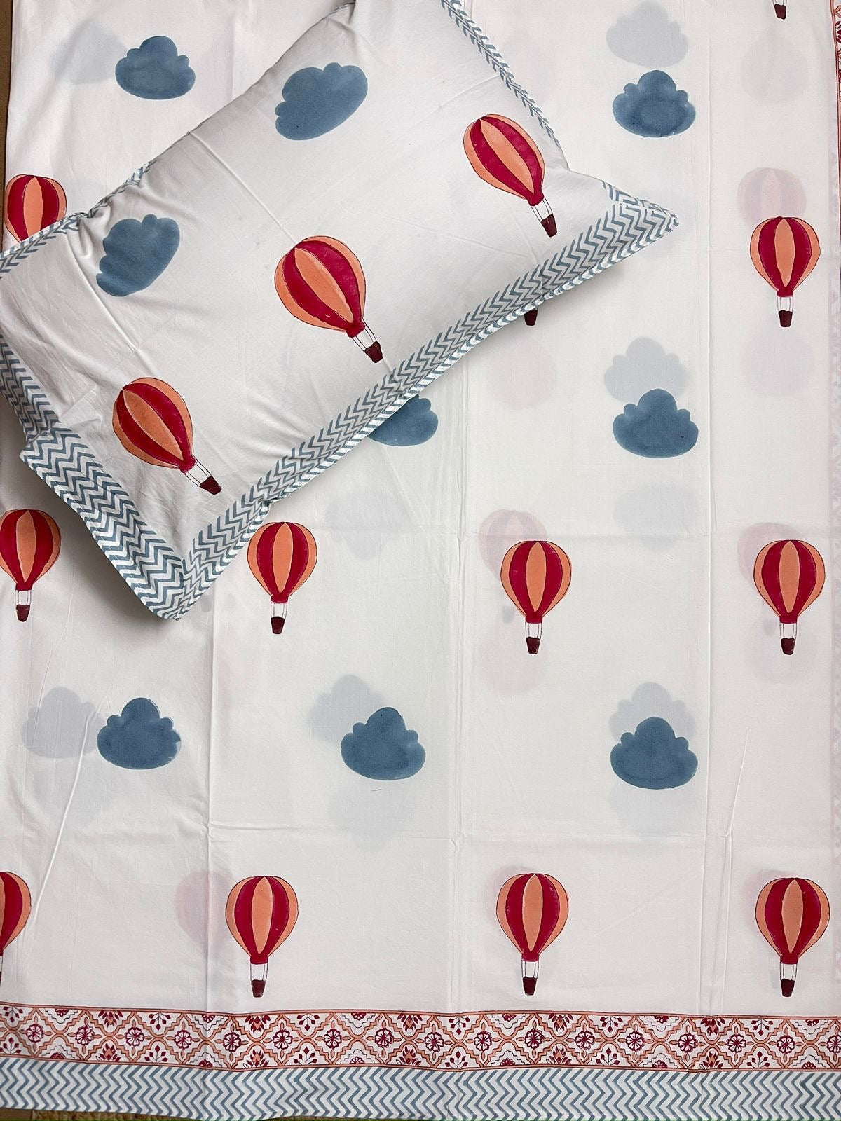 Red Blue Hot Air Balloon Kids Bedsheet